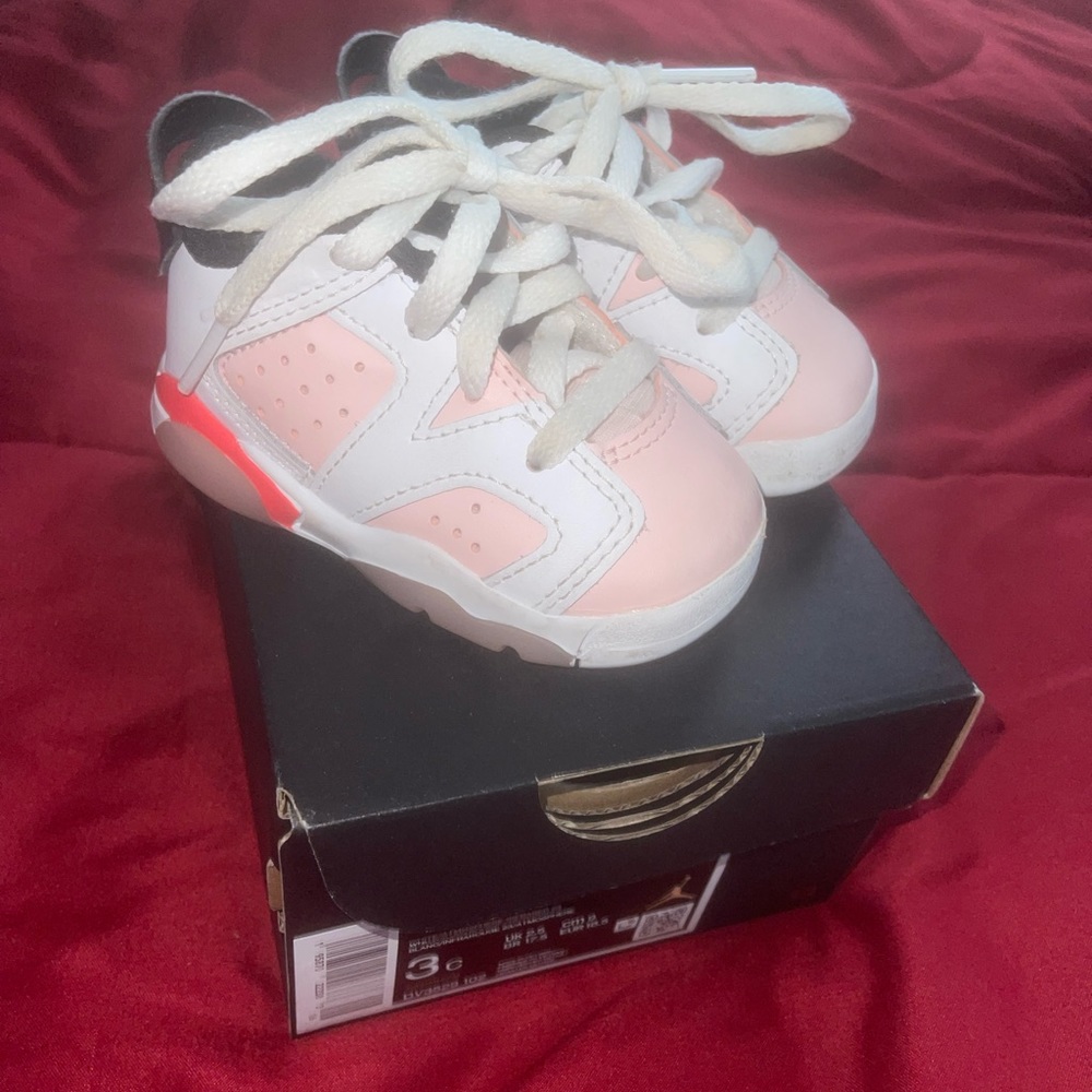 Jordan 6 Retro Low